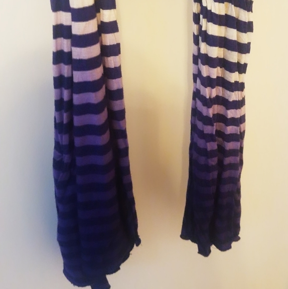 ⚠️3 for 20!! Striped Scarf - Picture 2 of 2